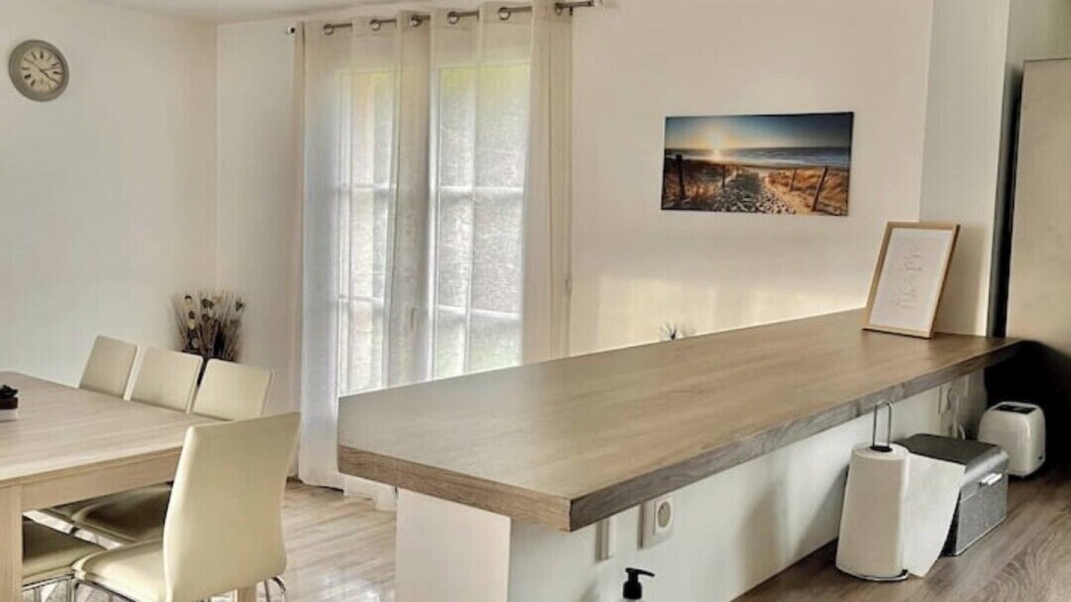 Crevecur-le-Grand House | Maison Spacieuse de Lila Avec 3 Place de Parking