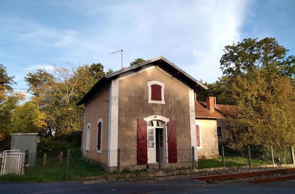 Lathus-Saint-Remy House | Maison spacieuse avec jardin à Lathus-Saint-Rémy, 160 m², barbecue