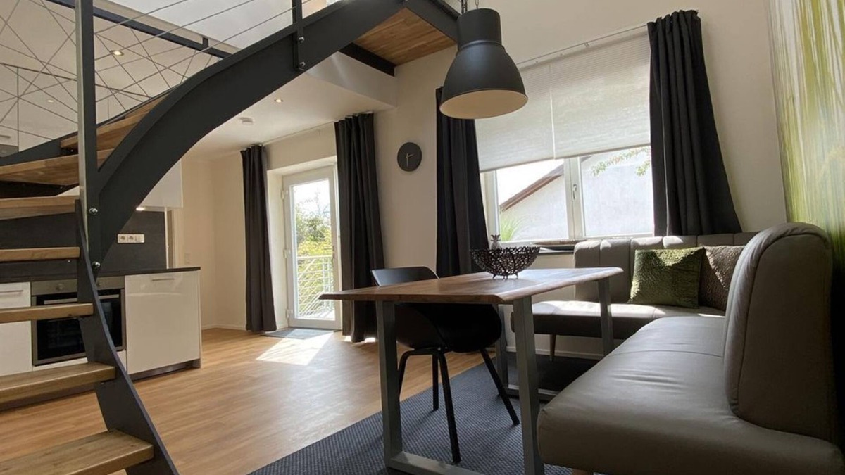 Losheim am See Apartment | Maisonette apartment incl. use of wellness garden - Bauernhaus Loth - exclusive