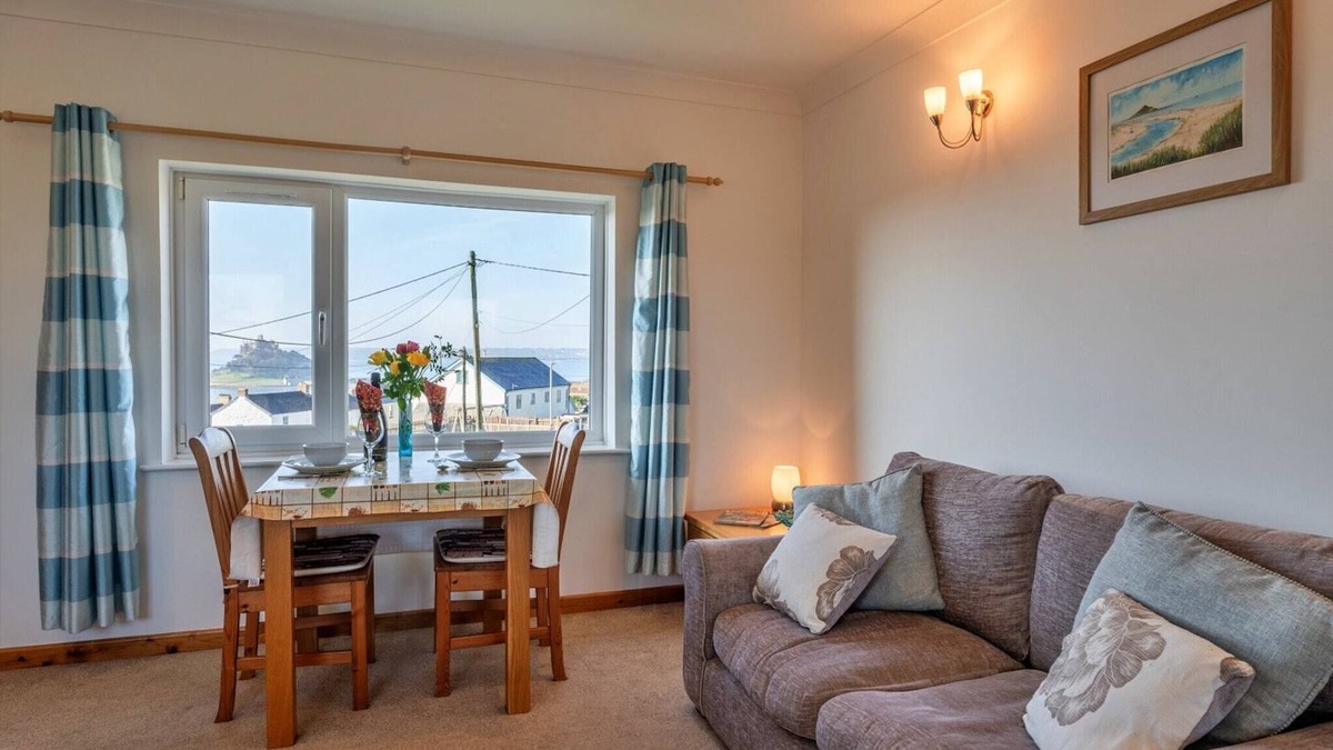 Marazion House | Maisonette in Marazion with St Michael's View