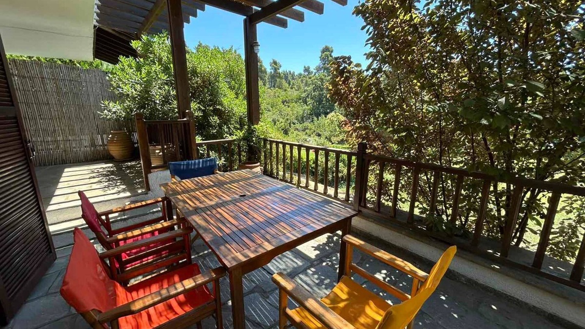 Siviri House | Maisonette with garden under the Elani pines