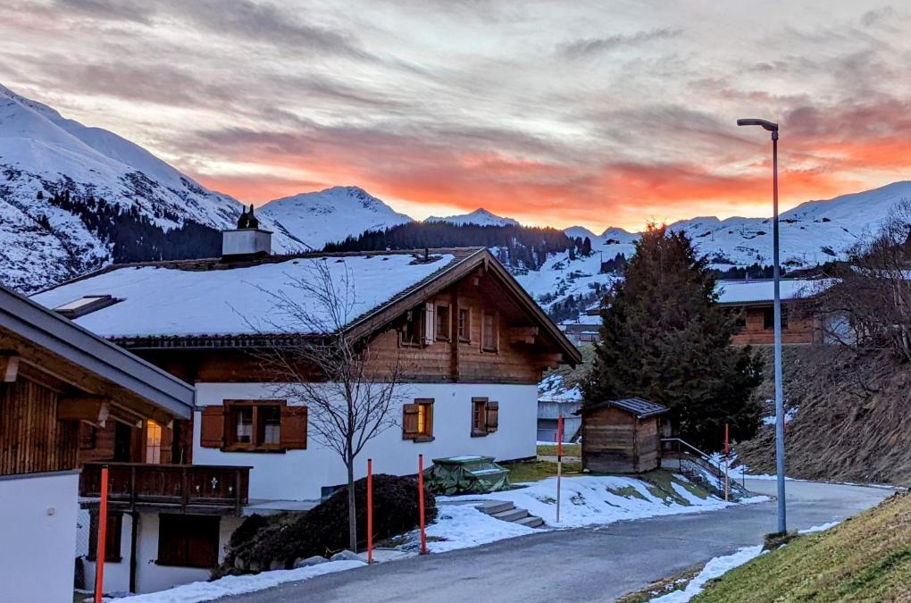 Tujetsch Apartment | Maisonette-Wohnung in Rueras bei Sedrun - 200m zum Bahnhof - Perfekt für Ski & Ausflüge
