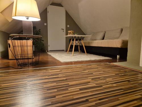 Ahnatal-Weimar Apartment | Maisonettewohnung am Badesee bei Kassel