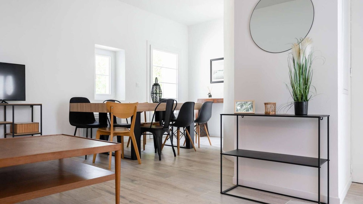 Mazargues Apartment | MaisonMars Le Concorde