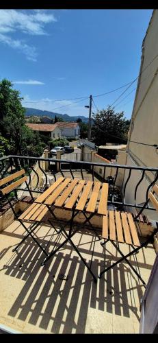 Saint-Barnabe Apartment | Maisonnette rénovée avec cour, clim et métro à 5 min