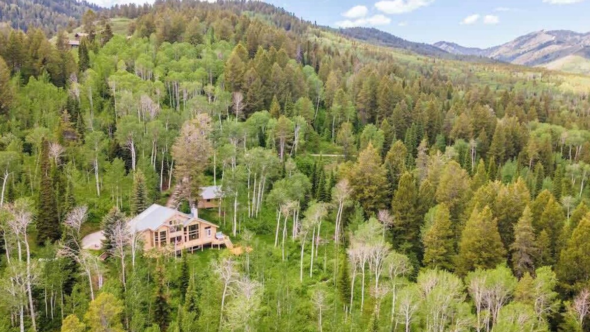 Victor House | Majestic 22-Acre Estate with Panoramic Teton Views