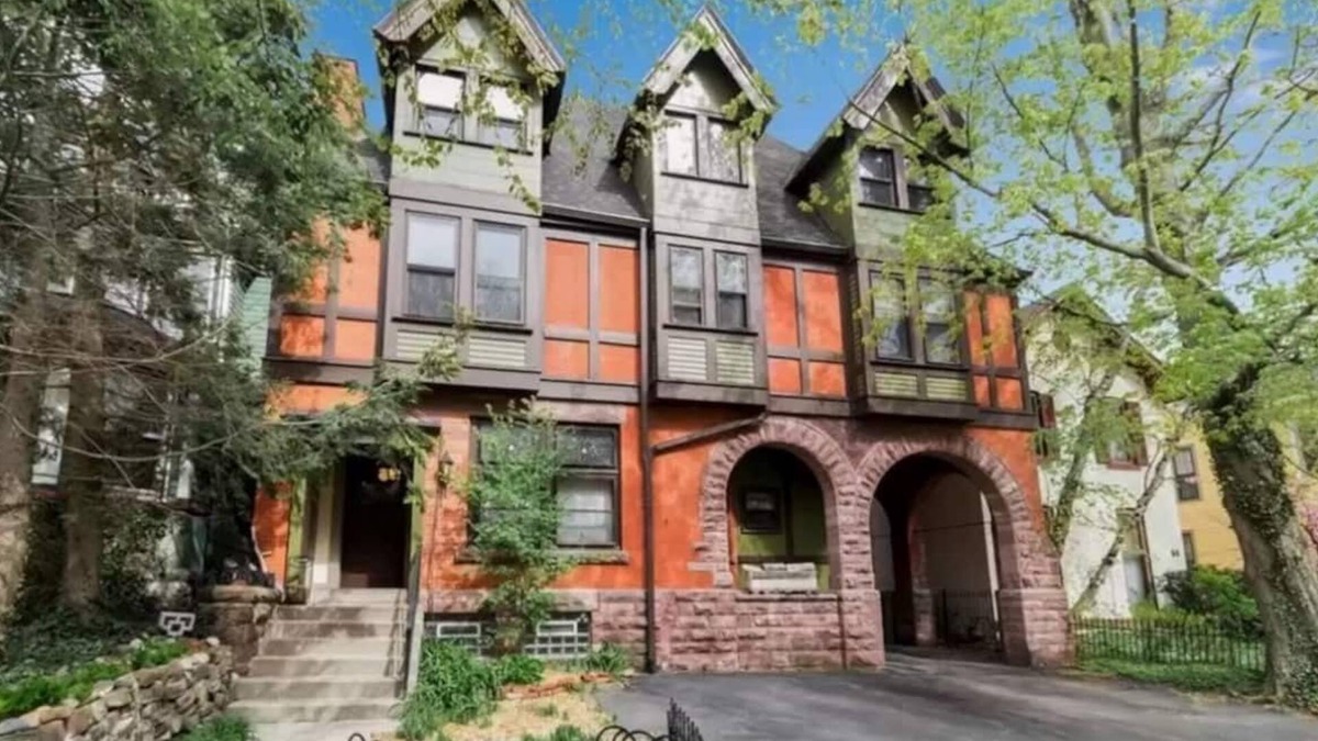 Downtown Buffalo Condo | Majestic Historic Mansion in Allentown