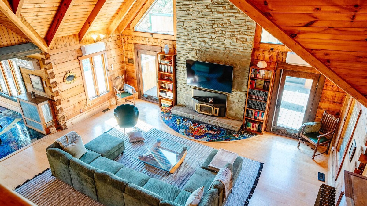 Paoli Cabin | Majestic log home on 20 private acres near ski resort w/pool & hot tub