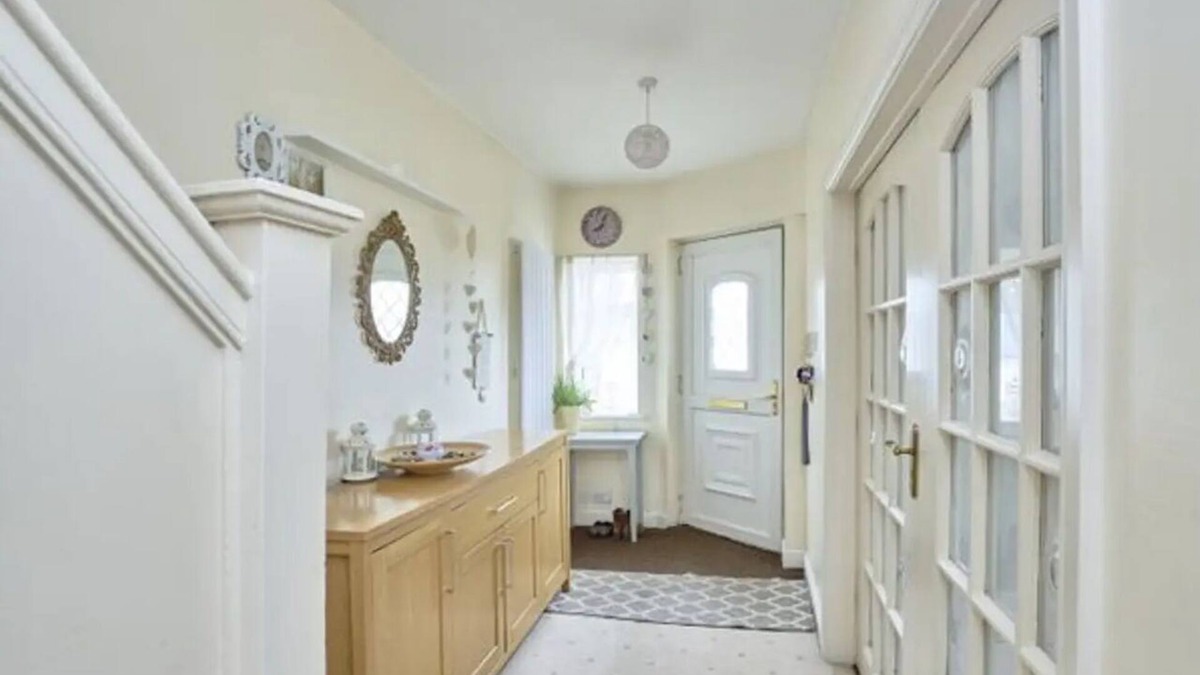 Southgate Green House | Make Cozy Southgate your London base
