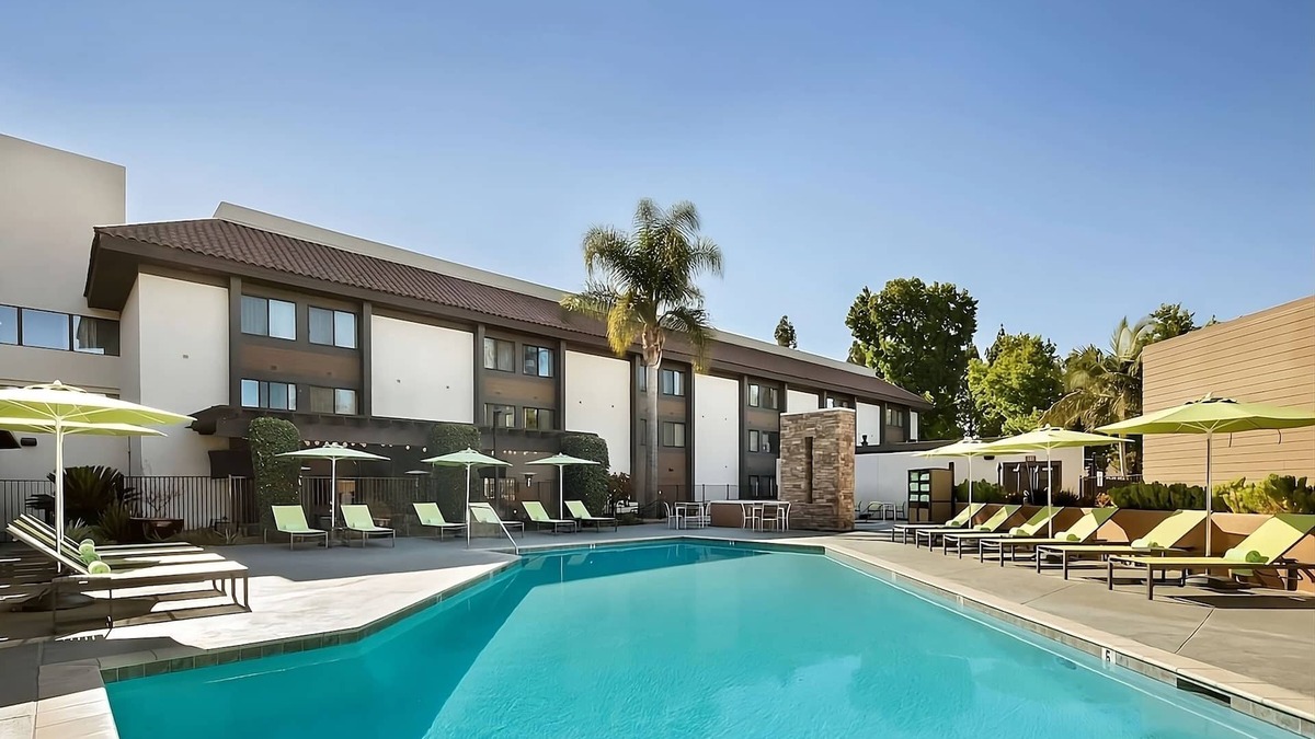 Milpitas Hotel | Making The Best Memories Along The Way! Pet-Friendly, with Outdoor Pool!