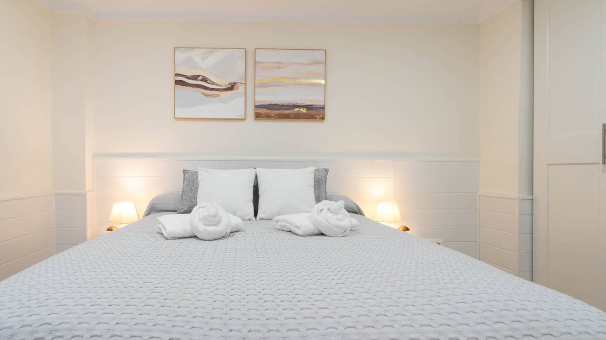 Ensanche Centro Apartment | Malaga Center, Soho Area, Holiday Apartment, 3 Bedrooms 2 Bathrooms