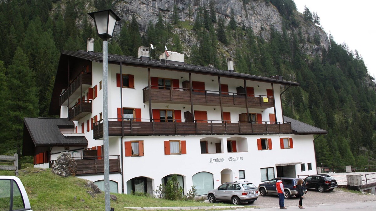 Malga Ciapela Apartment | Malga Ciapela Marmolada skiing in the winter and mushrooming in the summer