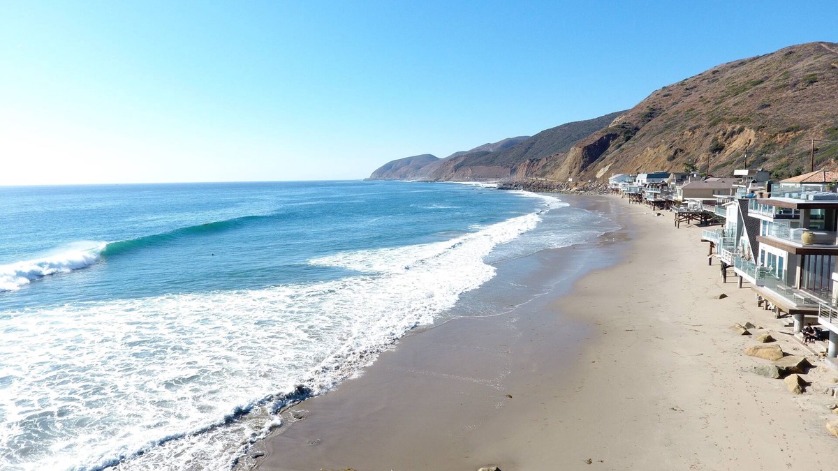 Malibu House | Malibu Beach Home Best Kept Secret on Private Beach