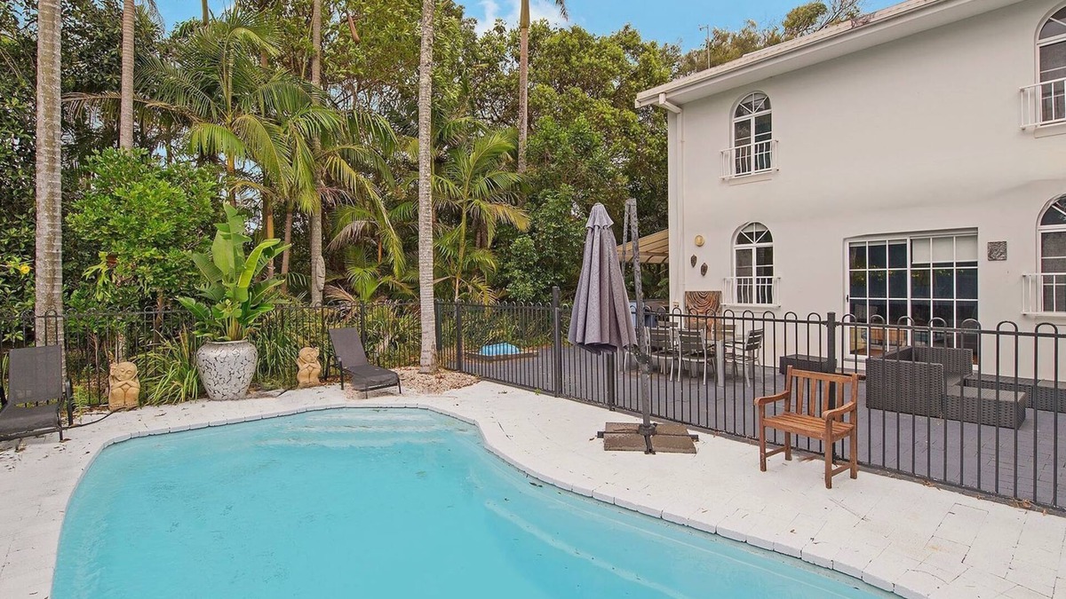 Lake Cathie House | Malibu Beach House - 124 Chepana St Lake Cathie