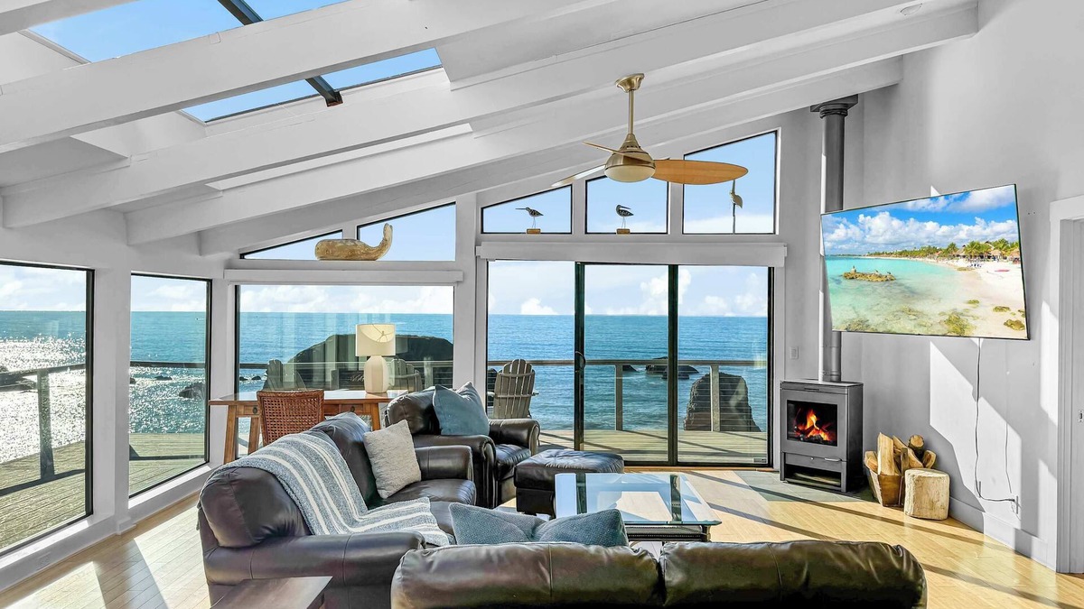 Sereno del Mar House | Malibu of the North Oceanfront w 3 Suites