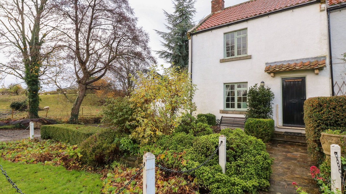 Bedale Cottage | MALT SHOVEL COTTAGE, character holiday cottage in Bedale