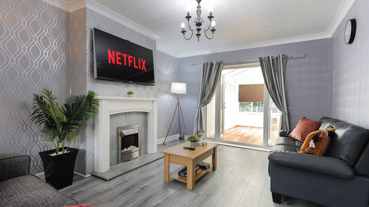 Braithwell House | Maltby Stays, Rotherham For Contractors and Families (hosted by Emu-J stays)