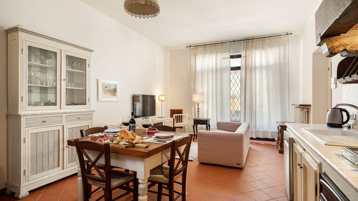 Greve in Chianti Apartment | Malvasia holiday home with mini-pool in the center of Greve in Chianti