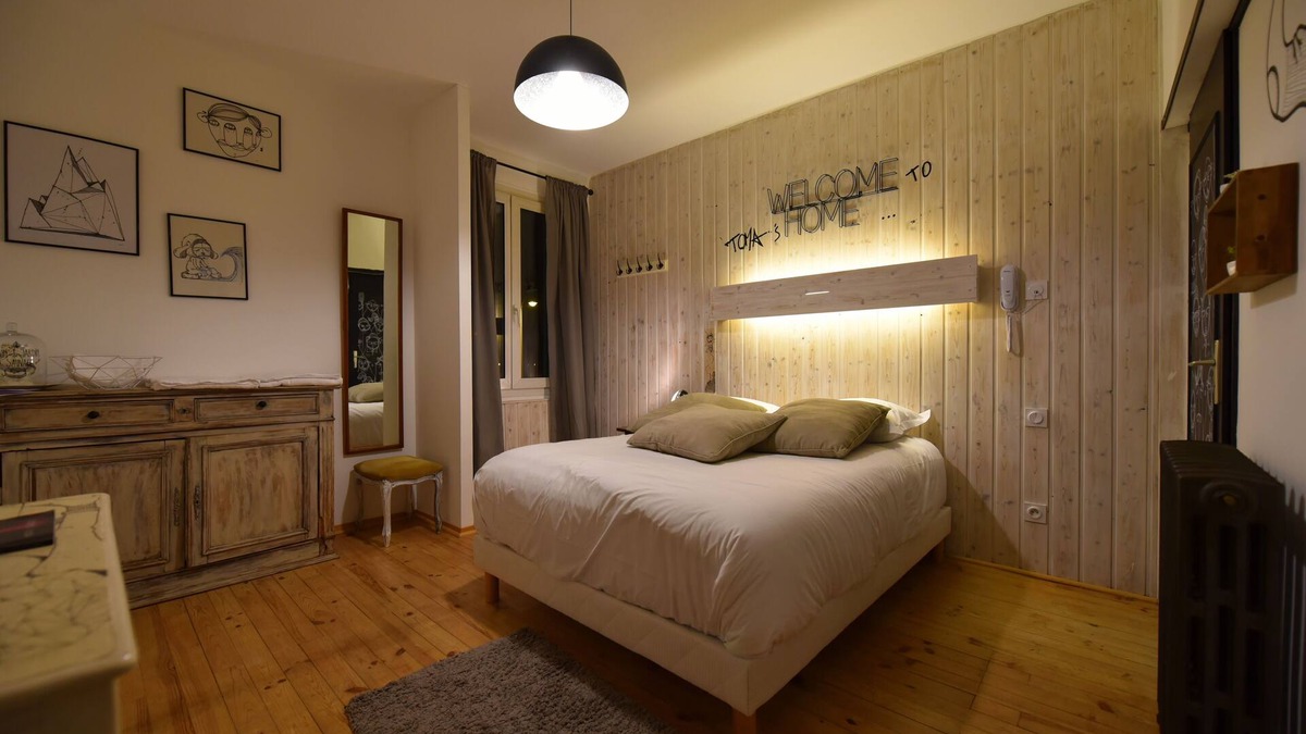 Aix-les-Bains Hotel | Mamie Jane building A