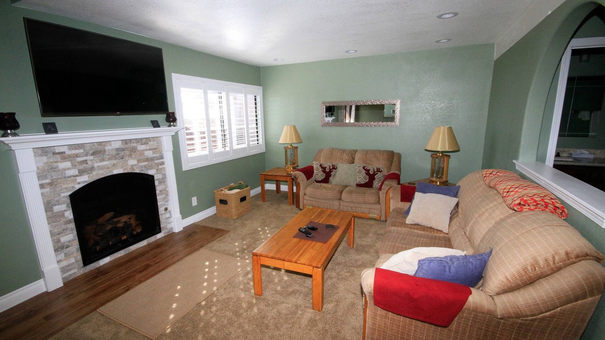 Mammoth Lakes Condo | Mammoth Ski & Racquet Club #66