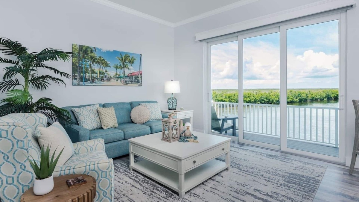 Pelican Apartment | Manatee Suite 2/Funky Fish House at Cape Harbour