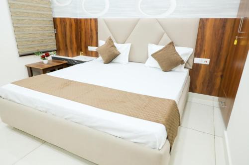 Jalandhar House | Mand Canal View Rest House FOR FAMILIES ONLY