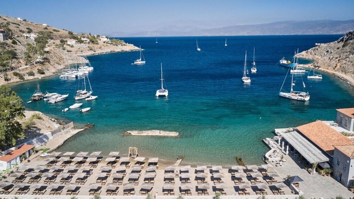 Hydra Hotel | Mandraki Beach Resort - Adults Only