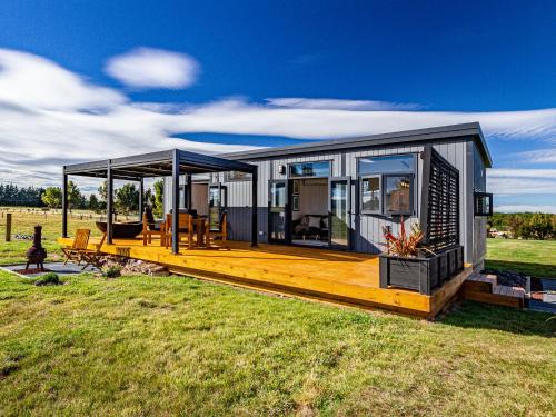 Rangataua House | Mangateitei Views - Rangataua Tiny Home
