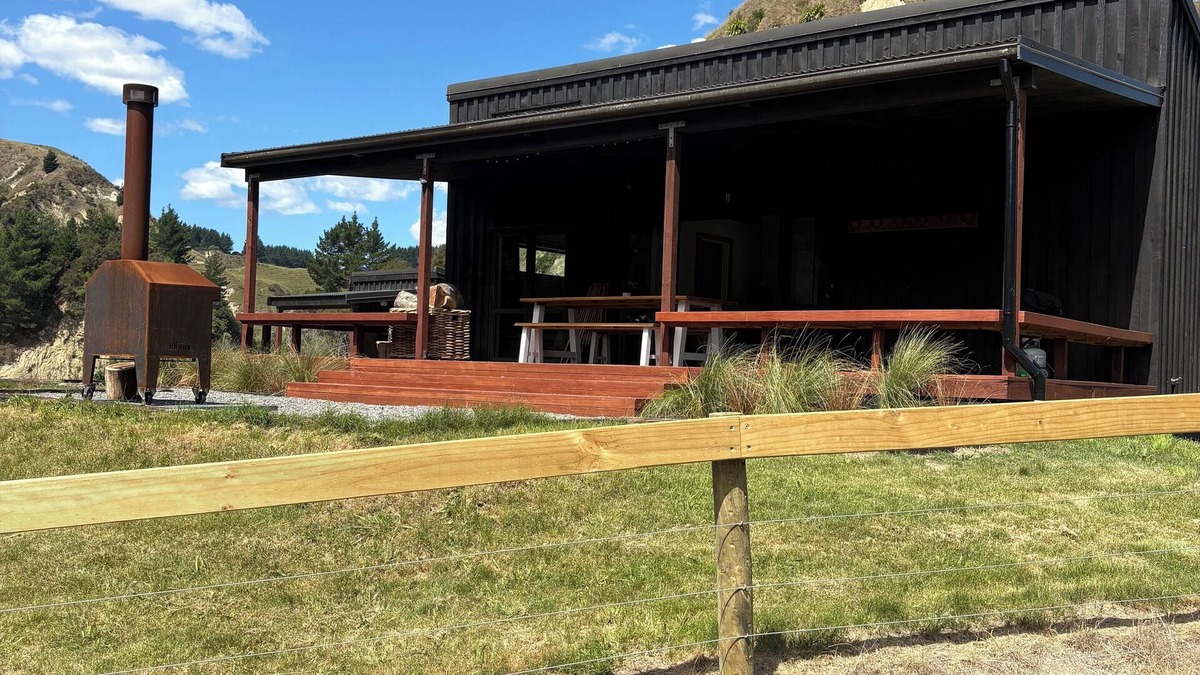 Waiwhare Cabin | Mangatutu Fishing Hut