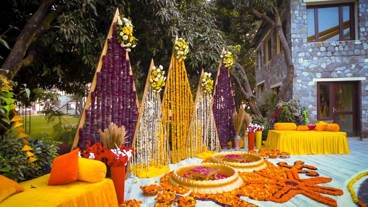 Mohaan Hotel | Mango Bloom River Resort