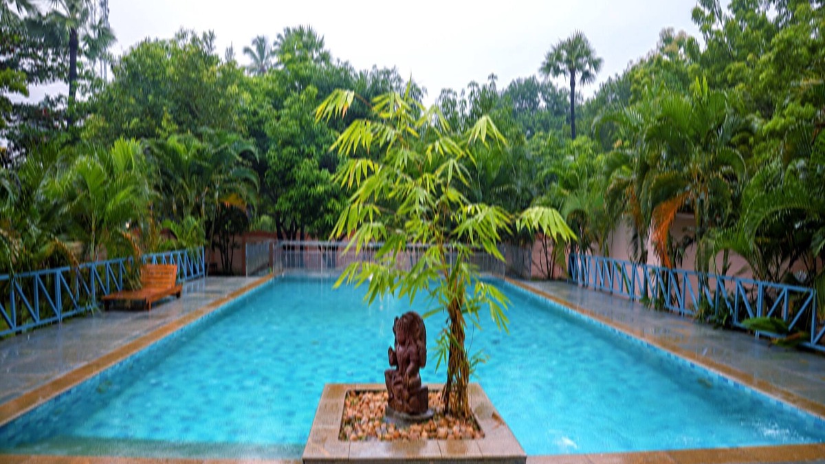 Pudukuppam Hotel | Mango Hill La Serene Puducherry