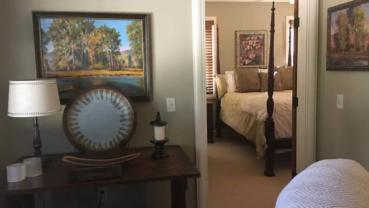 Madison House | Mannsdale Manor Guest Suite