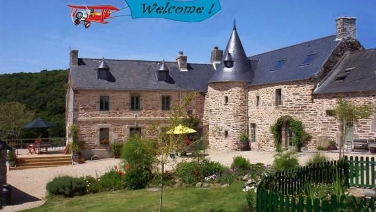 Tremel House | Manoir de Kervingant - 4* (8-14 people)