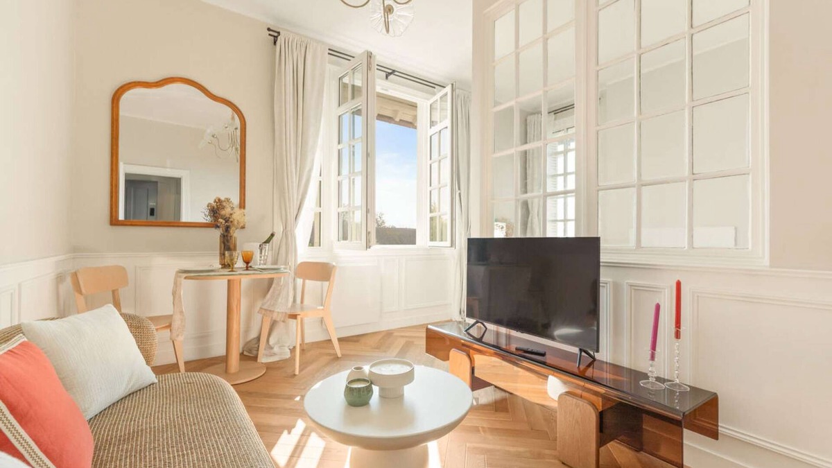 Touques Apartment | Manoir du Vert Galant Very large studio fully furnished CC Deauville