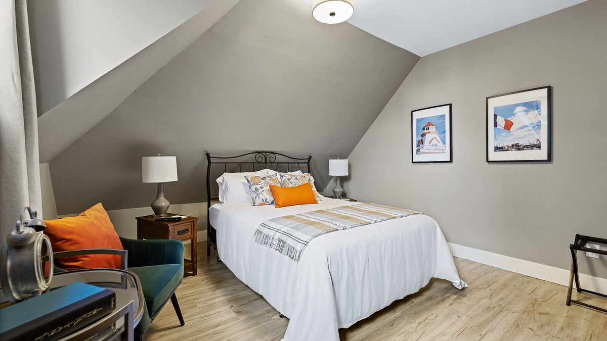 Moncton House | Manoir Highfield … the ideal choice for large group.