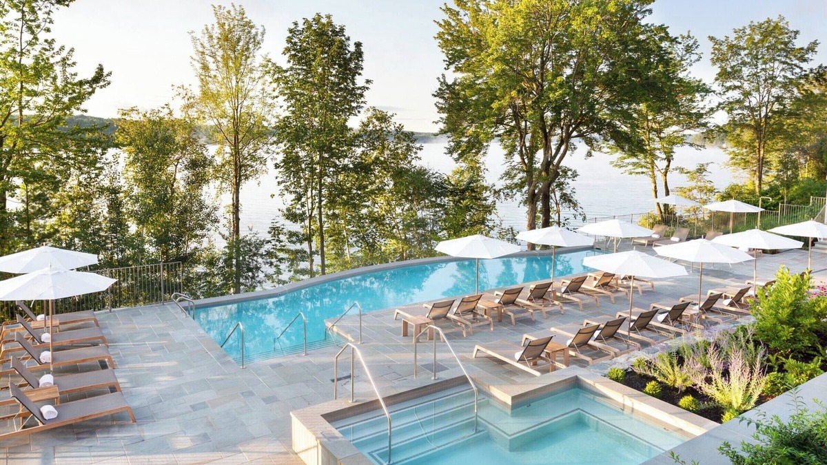 North Hatley Hotel | Manoir Hovey