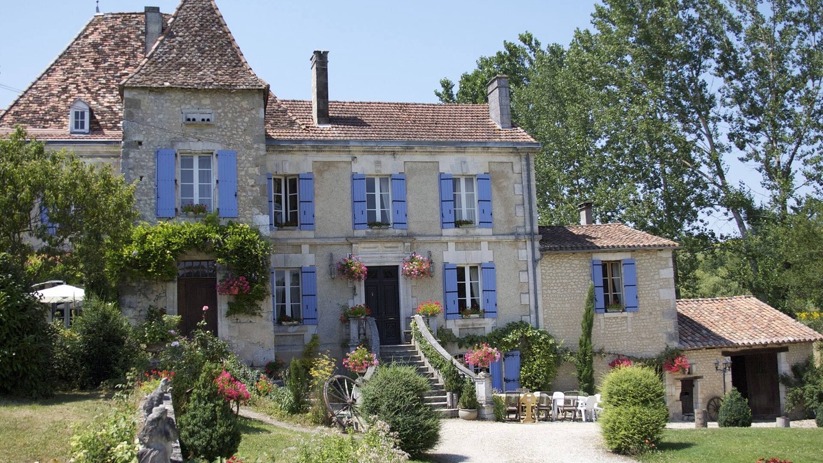 Montmoreau-Saint-Cybard House | Manoir La Breuille - elegant Manor house with private heated pool
