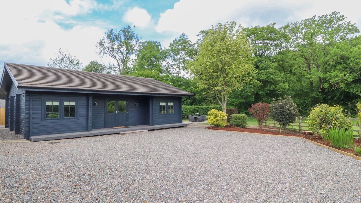Clitheroe House | MANOR LODGE, family friendly, character holiday cottage in Clitheroe