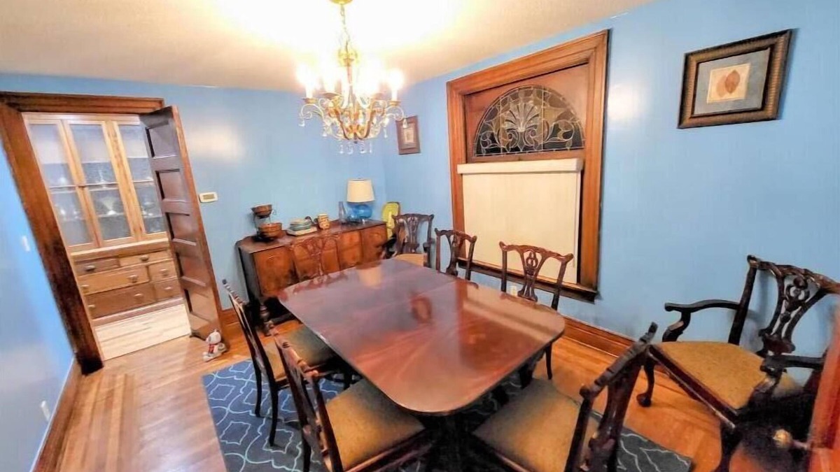 Downtown Niagara Falls House | Manor on Memorial