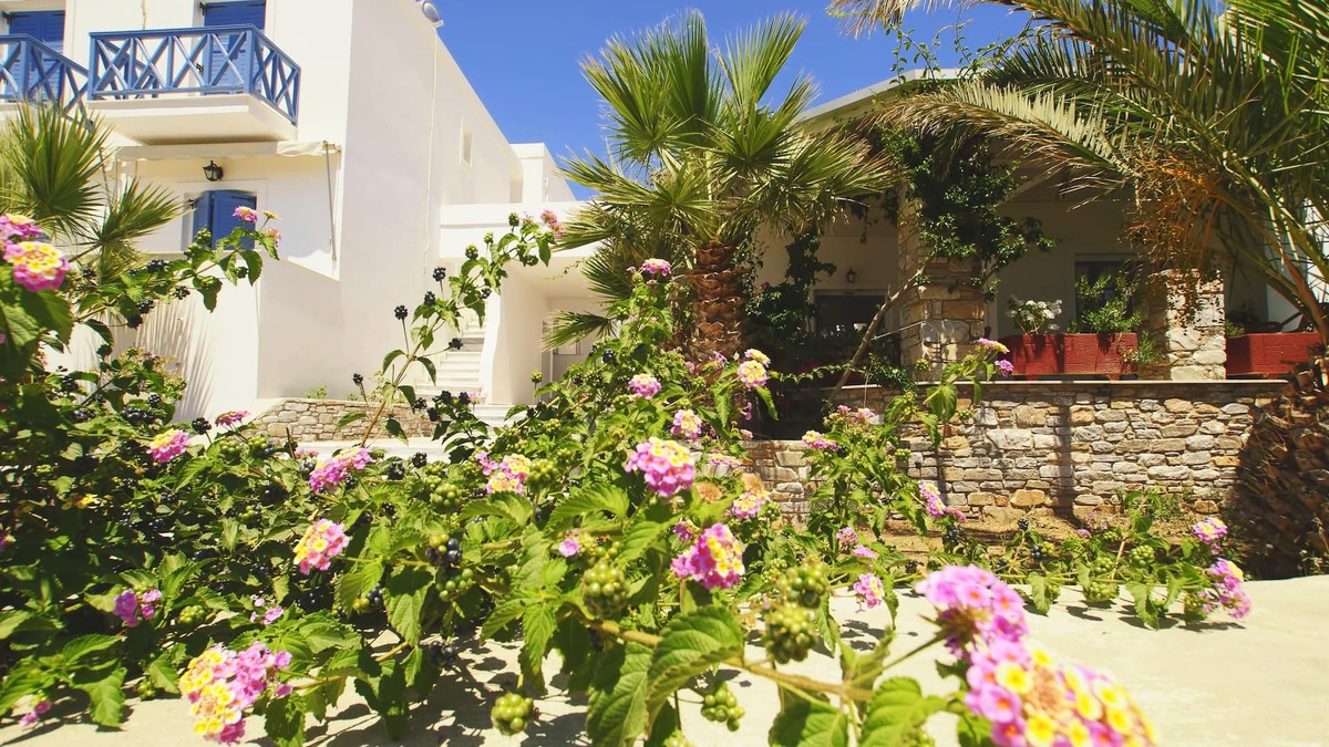 Megas Gialos House | Manos Syros