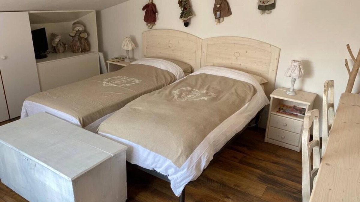 Conco Apartment | Mansarda Le Laite by Ca-Sa Check