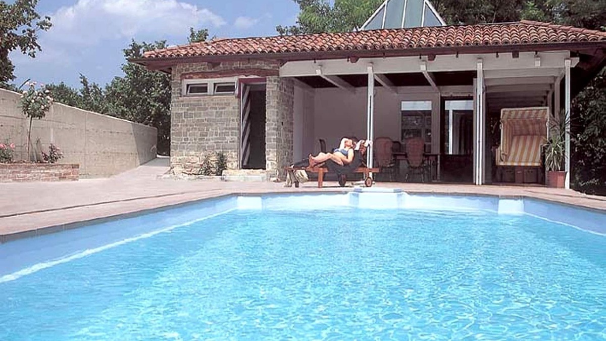 Bastia Mondovi Villa | Mansion in Langhe Hills with Pool