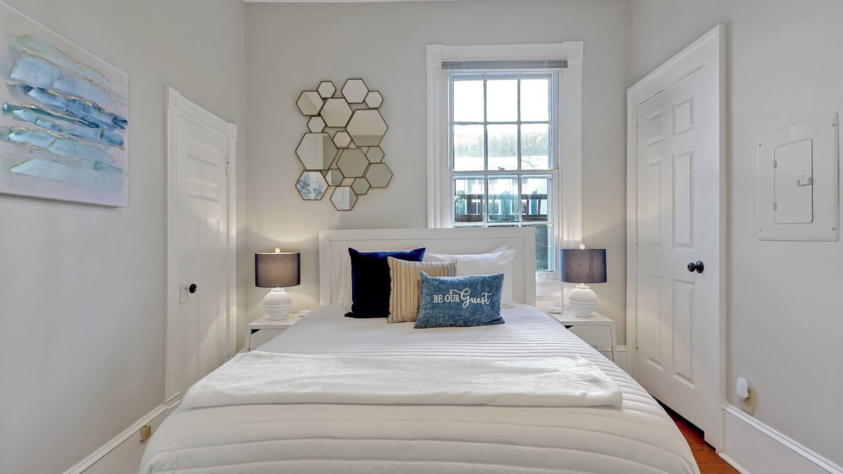 Riverwalk House | Mansion on Front - 5 separate one bed condos with free parking!
