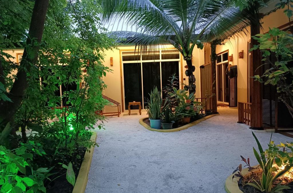 Dhangethi House | Manta Dhangethi