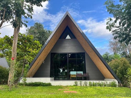 Kanchanaburi Resort | Manta Resort