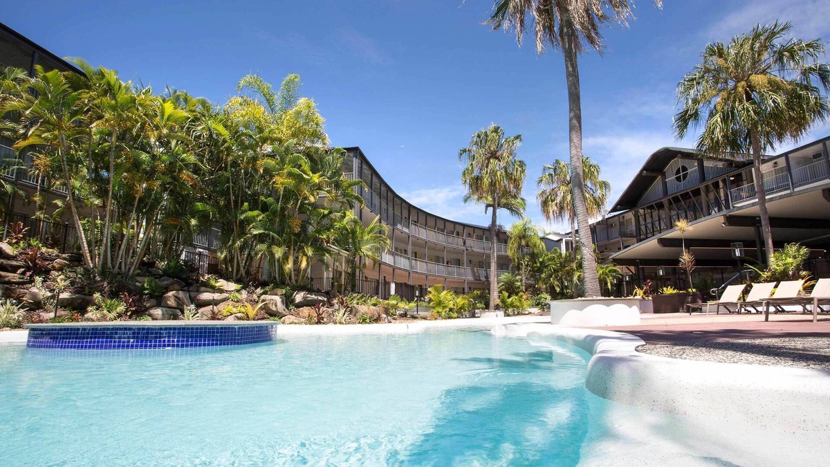 Airlie Beach Hotel | Mantra Club Croc