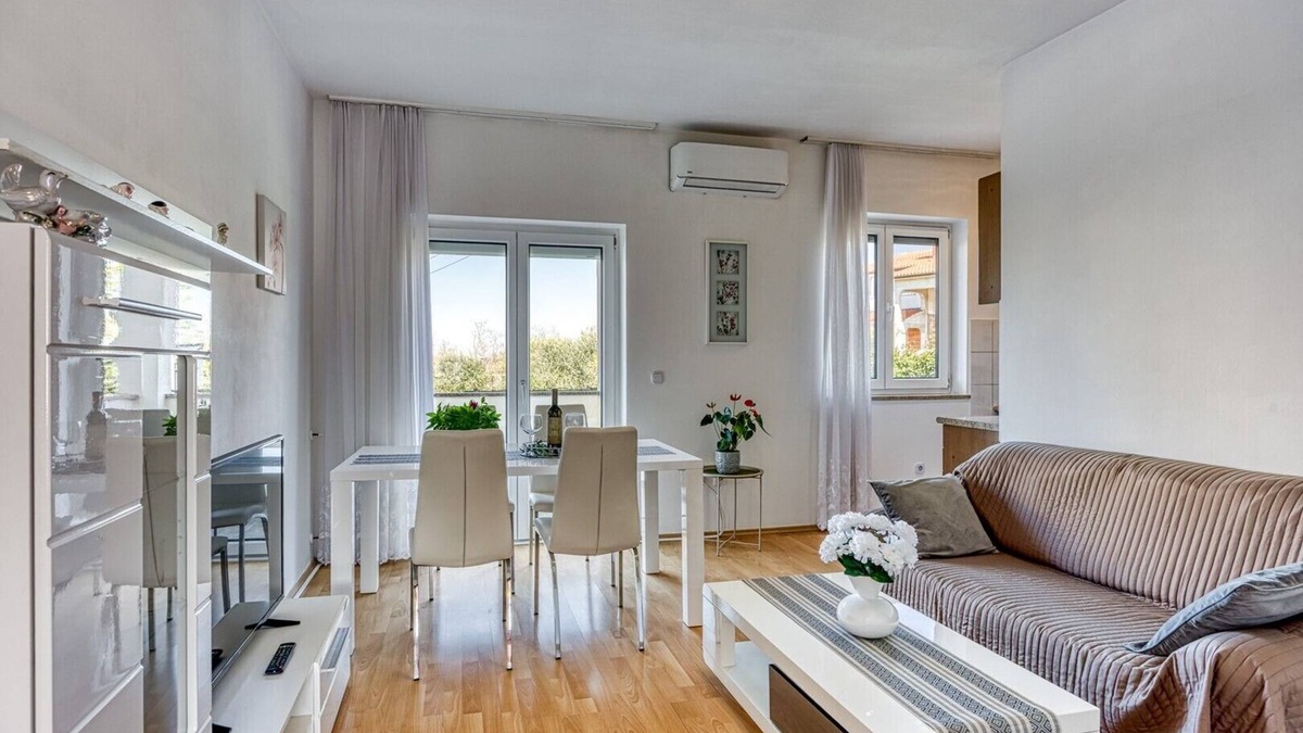 Rosini Apartment | Manuela/Two-Bedroom Apartment with Terrace