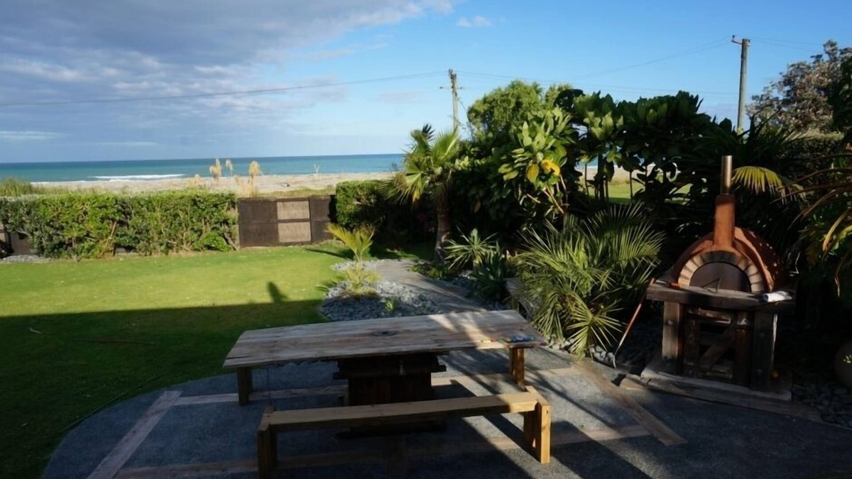 Tokomaru Bay House | Maoriori-Beachfront paradise in Tokomaru Bay
