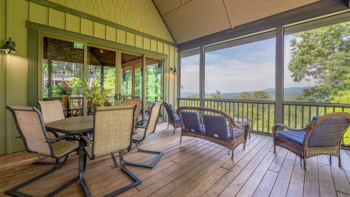 Pisgah Forest House | Maple Cottage in Sutton Knob Upscale home with grill and deck