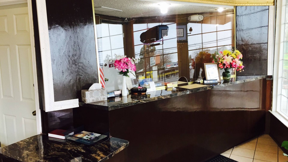 Los Banos Hotel | Maple Inn & Suites